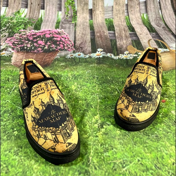 Harry Potter Size 7 Hogwarts School The Marauders Map Casual Mens Shoes - Picture 3 of 12